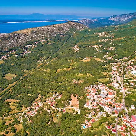 In 51717 Apartment Crikvenica