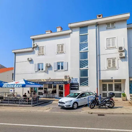 In 51717 * Crikvenica