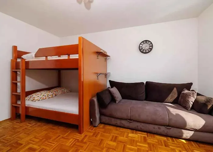 In 51717 Lägenhet *