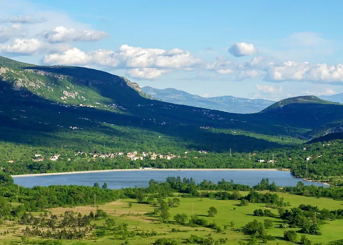 In 51717 * Crikvenica